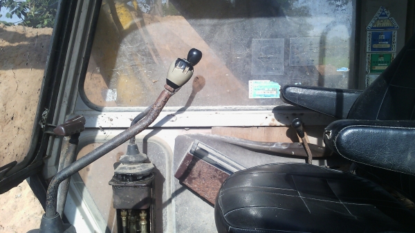 ขายรถแบ็คโฮ  KOBELCO  SK  04