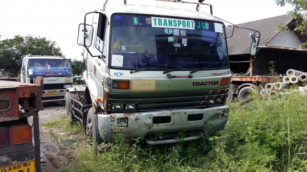 ขายด่วนครับ หัวลาก NISSAN CWM430 เครื่อง PE6 290 BO รถพร้อมใช้งาน