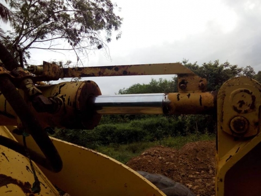 รถตัก KOMATSU 515 (เก่าญี่ปุ่น)