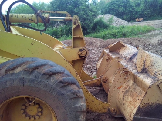 รถตัก KOMATSU 515 (เก่าญี่ปุ่น)