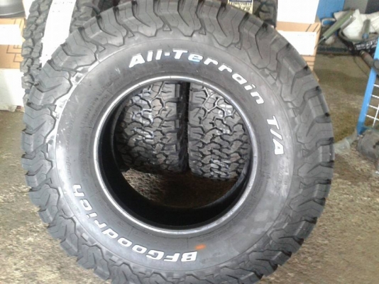 ขายยาง BF K02  265-75-16  ปี15