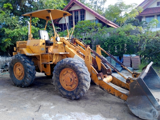 cat 910 สวยๆเดิมๆแขนยาว  พร้อมใช้ครับ ราคาสุดๆเลยครับ  370,000   ขอบคุณทุกท่านที่เข้าชม งดต่อรองครับ