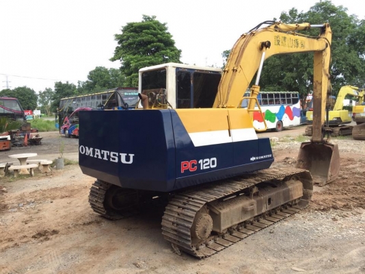 KOMATSU PC100-5 โซ่ใบแท้สวย ไฟฟ้า แอร์เย็น ใช้งานดี เอกสารอินวาย  สนใจติดต่อ 0890854790