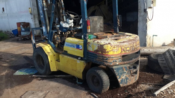 ขาย โฟลค์ลิฟ KOMATSU -11สภาพพร้อมใช้งาน เครื่องเกียร์ดี เอกสารสัญญาซื้อขาย