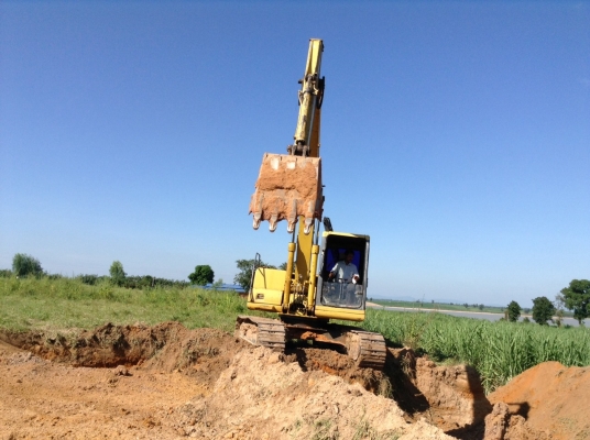 ขาย KOMATSU 120-6 สภาพเก่านอก รถสวย ไฟฟ้าครบ เครื่องปั้มดี เยี่ยม เอกสารใบอินวอยซ์