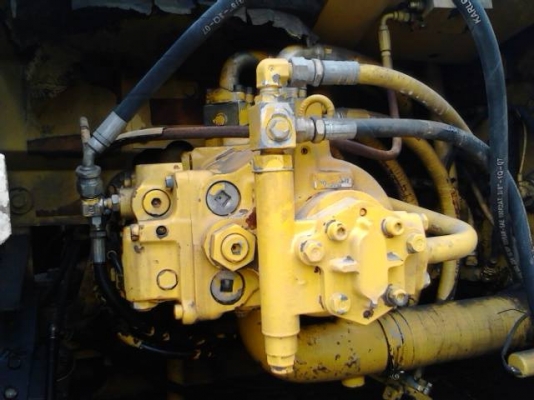 ขายรถแมคโคร KOMATSU PC 210 - 6 LC ( ขายถูก ) ขายรถแมคโคร KOMATSU PC 210 - 6 LC ( ขายถูก )