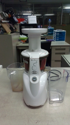 ขายเครื่องคั้นน้ำผลไม้พร้อมแยกกาก ขายเครื่องคั้นน้ำผลไม้พร้อมแยกกาก