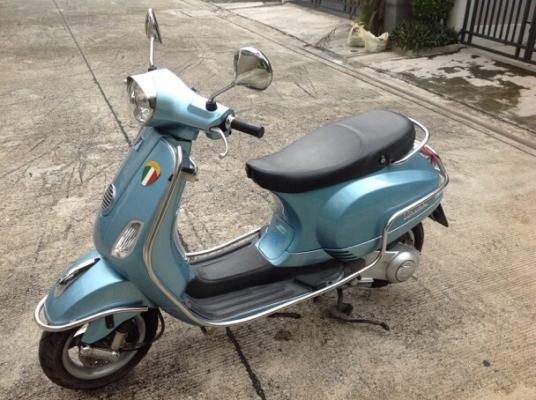 Vespa lx 125 ie สีฟ้าสวยๆ ทะเบียนพร้อมโอนภาษีหมดปี59