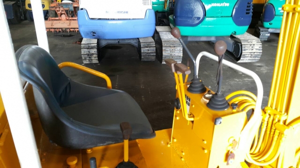 ขาย รถขุด YANMAR รุุ่น YB121U แทร็กยางสวย มือสองญี่ปุ่น ขนาดเท่า PC05 สวยพร้อมใช้งาน มือถือ/LINE ID: 0818753444 ขาย รถขุด YANMAR รุุ่น YB121U แทร็กยางสวย มือสองญี่ปุ่น ขนาดเท่า PC05 สวยพร้อมใช้งาน มือถือ/LINE ID: 0818753444