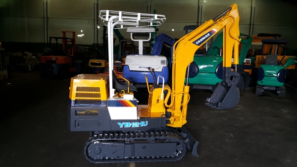 ขาย รถขุด YANMAR รุุ่น YB121U แทร็กยางสวย มือสองญี่ปุ่น ขนาดเท่า PC05 สวยพร้อมใช้งาน มือถือ/LINE ID: 0818753444