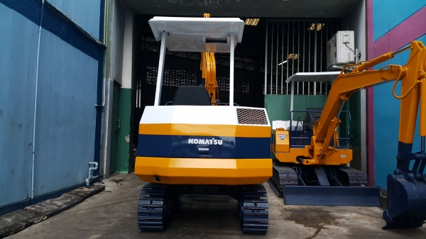 รถขุด KOMATSU รุ่น PC10-5- แทรกเหล็ก มือสองญี่ปุ่น สวย สลักแน่น ทุกส่วน มือถือ/LINE ID: 0818753444 รถขุด KOMATSU รุ่น PC10-5- แทรกเหล็ก มือสองญี่ปุ่น สวย สลักแน่น ทุกส่วน มือถือ/LINE ID: 0818753444