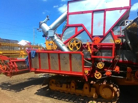 รถเกกี่ยวเกษตรพัฒนา ช้างน้อยไวไฟ