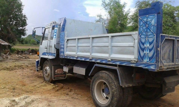 หกล้อ อีซูซุ FTR165 ดั้ม5คิว แคชชีใหญ่สภาพดีสวยพร้อมใช้ ทะเบียนพร้อมโอน