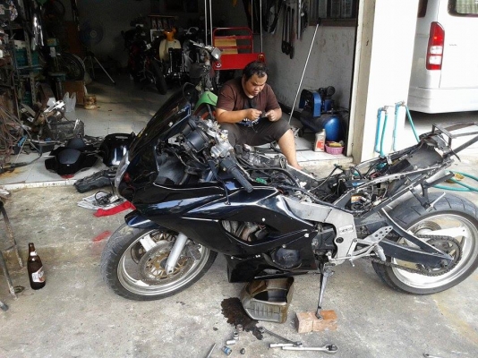 ขายซูซูกิ GSXR 400 r6 ครับ สำเนาทะเบียน(ต่อ พรบได้) เลขคอ/เครื่องตรง