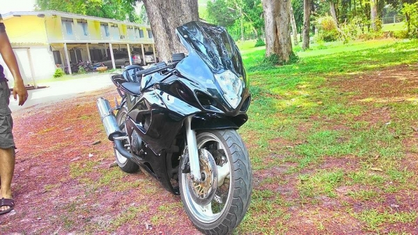 ขายซูซูกิ GSXR 400 r6 ครับ สำเนาทะเบียน(ต่อ พรบได้) เลขคอ/เครื่องตรง