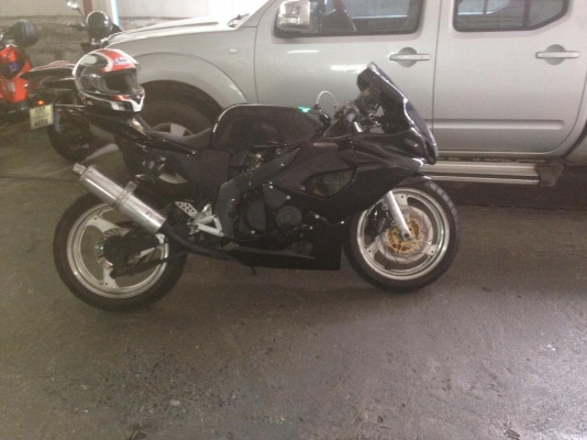 ขายซูซูกิ GSXR 400 r6 ครับ สำเนาทะเบียน(ต่อ พรบได้) เลขคอ/เครื่องตรง