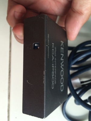อุปกรณฺเสริม KENWOOD KCA-iP500 iPod Interface สำหรับเครื่องเคนวูด ให้สามารถเชื่อมiPodเข้ากับเครื่องเล่นKENWOOD สภาพสวย มือ2 ญี่ปุ่น