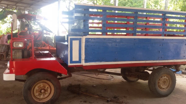 อีแต๋น เครื่องคูโบต้าอีที110งามๆ ราคา65000บาทโทร0813655997อำพร พาเจริญ อยู่ อ คลองขลุง จ กำแพงเพชร ราคานี้ยังต่อลองได้อีกนะครับ