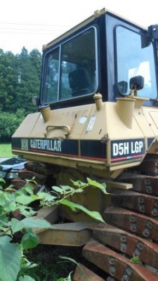 ขายรถดันดิน D5H สภาพสวยพร้อมใช้นำเข้าจาก Japan สนใจติดต่อ อำพล 090-9694506, 080-3031241