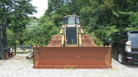 ขายรถดันดิน D5H สภาพสวยพร้อมใช้นำเข้าจาก Japan สนใจติดต่อ อำพล 090-9694506, 080-3031241