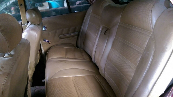 ขายเบาะคู่หน้าและเบาะหลังของ toyota crown ms111