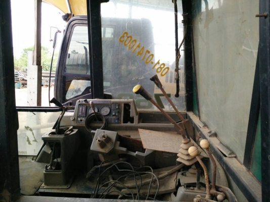 รถตักหน้าขุดหลัง MF760