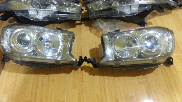 ไฟหน้าฟอจูนเนอร์ หน้ายัก ของแท้มือสอง