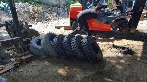 ขายรถยก3ตันรุ่นล่าสุดออโต้แรงขาดใจ