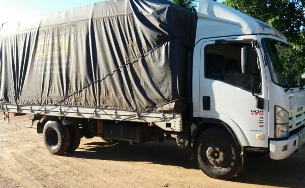 หกล้อ อีซูซ NQR175ปี53ช่วงยาว5.50ม รถสภาพดีสวยจัดบางเดิมทั้งคัน ทะเบียนพร้อมโอน ขายราคา 795,000บ รถสวยน่าใช้ หกล้อ อีซูซ NQR175ปี53ช่วงยาว5.50ม รถสภาพดีสวยจัดบางเดิมทั้งคัน ทะเบียนพร้อมโอน ขายราคา 795,000บ รถสวยน่าใช้