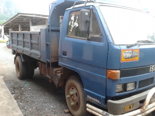 ISUZU NPR 115