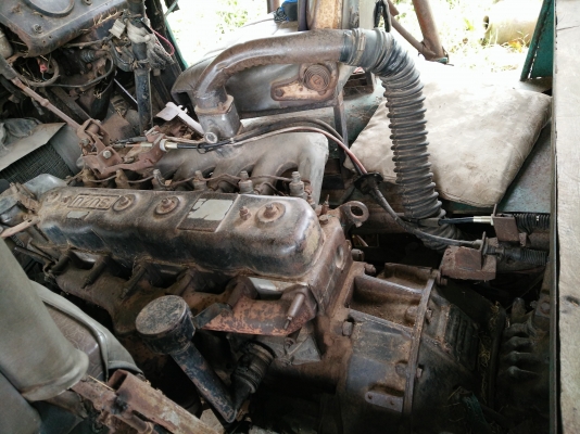 ขาย รถนวดข้าวตู้ 7ฟุต เครื่องisuzu 185 แรง เฟื้องfหน้าหลัง