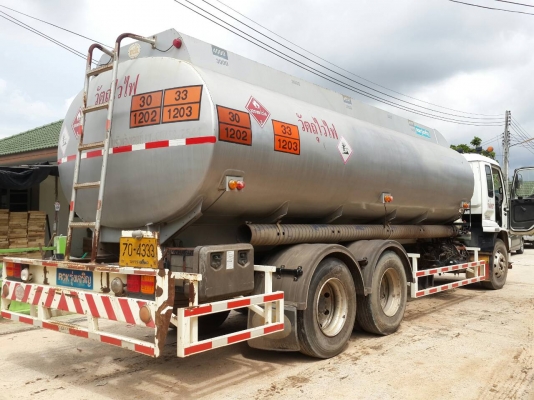 รถบรรทุกน้ำมันดีเซล -ถังขนาด18,000 ลิตร