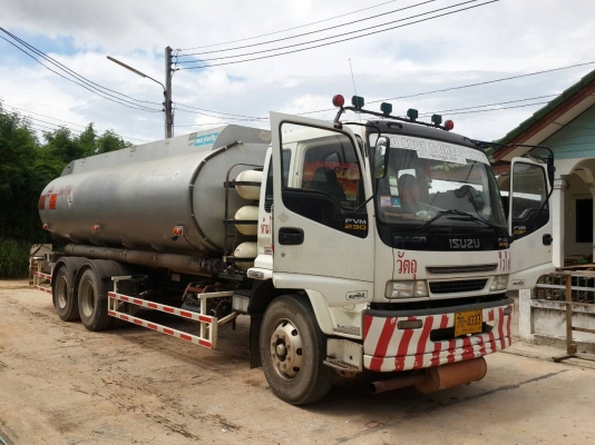 รถบรรทุกน้ำมันดีเซล -ถังขนาด18,000 ลิตร