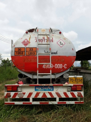 รถบรรทุกน้ำมันดีเซล -ถังขนาด18,000 ลิตร