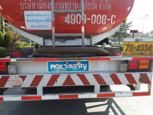รถบรรทุกน้ำมันดีเซล -ถังขนาด18,000 ลิตร