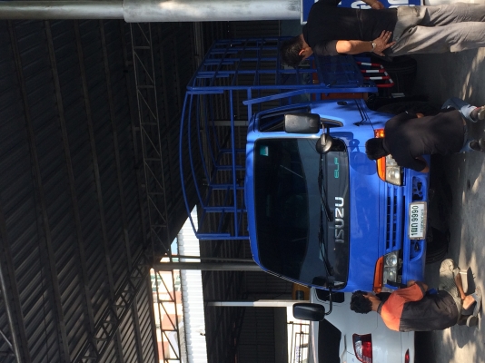 ขายรถกระบะบรรทุก 4 ล้อ