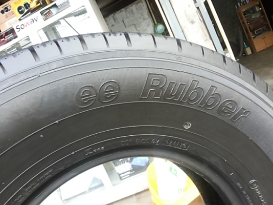 ยางใหม่265 70 15 ปี13 ยังไม่เคยลงพื้น 1ชุด4เส้น6,800บ. ยางใหม่265 70 15 ปี13 ยังไม่เคยลงพื้น 1ชุด4เส้น6,800บ.