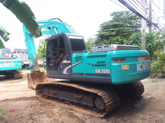 KOBELCO SK200-8 YN12 Super รถปี2011ใช้งานมา 3 ปี 4 เดือน ชัวโม6,xxx รถสีเดิมรถ สวย ใช้งานได้ดี ไม่มีน้ำมันรั่วแม้แต่หยดเดียวรับปะกัน  สนใจ 0890854790 ด่วน!!!!