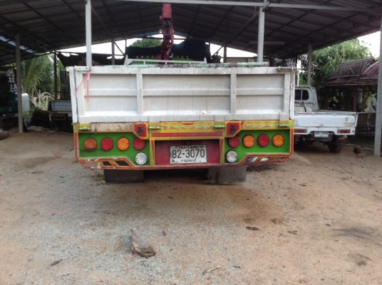 ขายหกล้อติดเครน