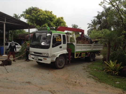 ขายหกล้อติดเครน