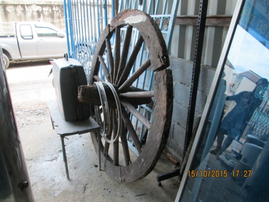 ล้อเกวียน   เก่าๆๆๆๆๆๆๆๆๆๆๆๆๆๆๆ  ขาย  1200บาท  ครับ