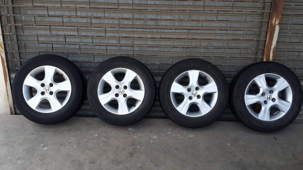 ล้อเดิม Honda 4รู100 แถมยาง Bridgestone พร้อมใช้งาน