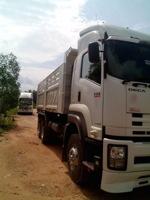 รถอีซูซุ 10 ล้อดั้ม FXZ 360 แรงม้า. ปี 54   สนใจติดต่อ  081 - 6079515