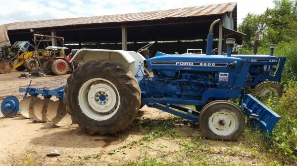 ขายรถไถ FORD 6600 T5 สภาพพร้อมใช้งาน อุปกรณ์มีผาน 3 และผานดันหน้า เอกสารเล่มทะเบียนครบ