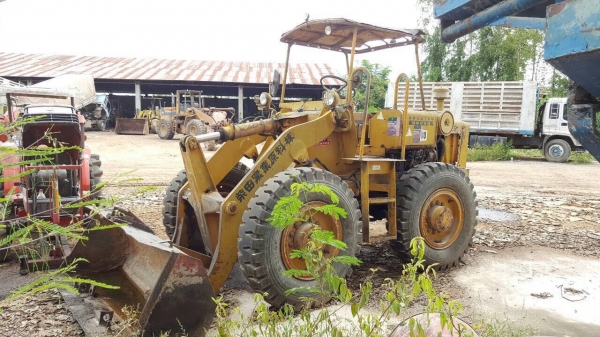 ขายรถตัก KOMATSU JH30 พร้อมใช้งาน รถใช้งานอยู่เป็นประจำ ราคาคุยกันได้ครับ ขายรถตัก KOMATSU JH30 พร้อมใช้งาน รถใช้งานอยู่เป็นประจำ ราคาคุยกันได้ครับ