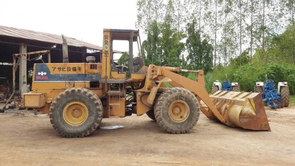ขายรถตัก KOMATSU WA300 เอกสารใบอินวอยซ์ครบ สภาพพร้อมใช้งาน เครื่องแน่น ปั้มดี ราคาต่อรองได้ครับ