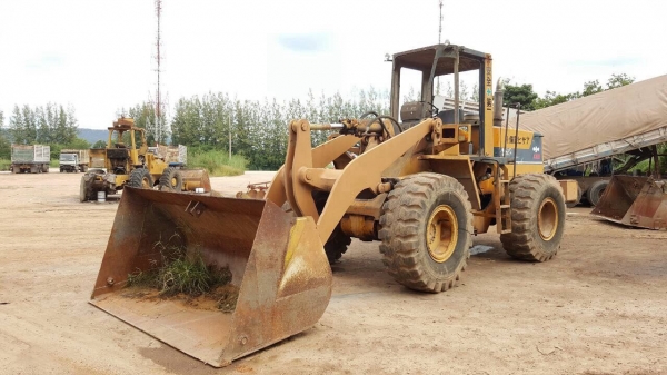 ขายรถตัก KOMATSU WA300 เอกสารใบอินวอยซ์ครบ สภาพพร้อมใช้งาน เครื่องแน่น ปั้มดี ราคาต่อรองได้ครับ