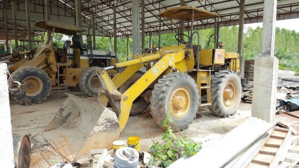 ขายรถตัก KOMATSU JH60 รถใช้งานอยู่เป็นประจำ เครื่องดี ปั้มดี ราคาต่อรองได้ครับ