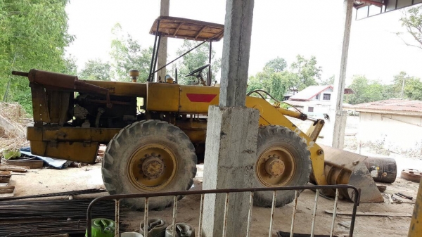 ขายรถตัก KOMATSU JH60 รถใช้งานอยู่เป็นประจำ เครื่องดี ปั้มดี ราคาต่อรองได้ครับ