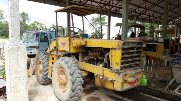 ขายรถตัก KOMATSU JH60 รถใช้งานอยู่เป็นประจำ เครื่องดี ปั้มดี ราคาต่อรองได้ครับ